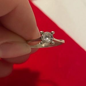 Small cubic zirconia ring real silver